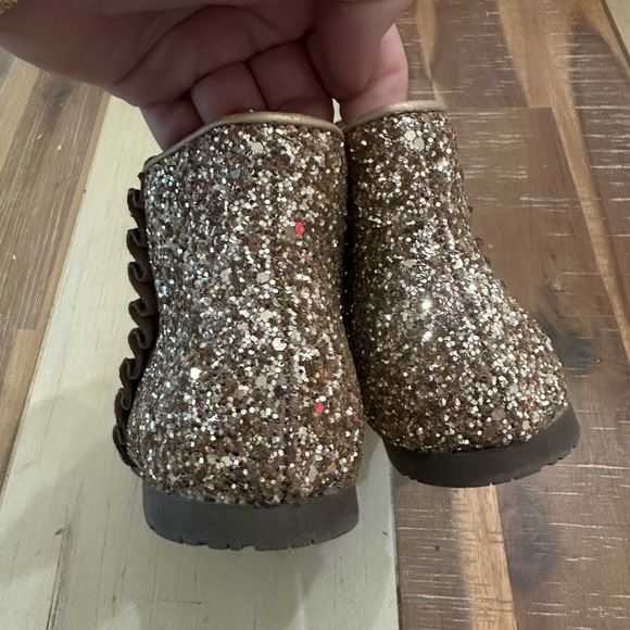 Olive & Edie girls leopard boots 11 - Picture 4 of 5